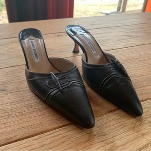 Vintage Manolo Blahnik. EUC size 38.5